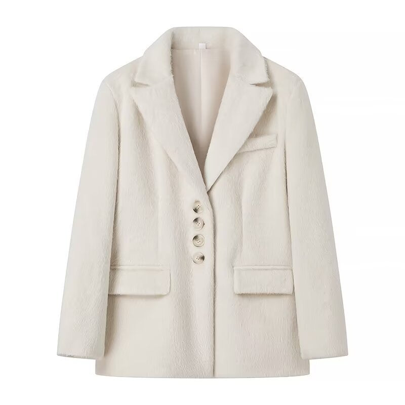 Blazer élégant pour femmes avec douce fourrure et détails décoratifs en boutons Chic und Stil