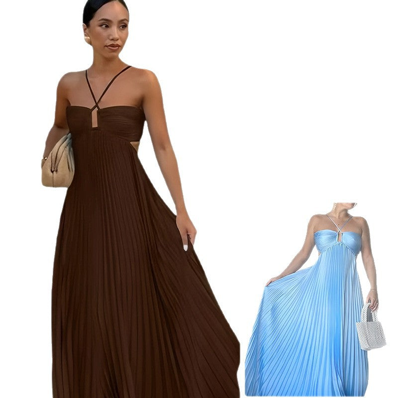 Femmes Robe maxi élégante avec des détails plissés et une découpe chic Chic und Stil