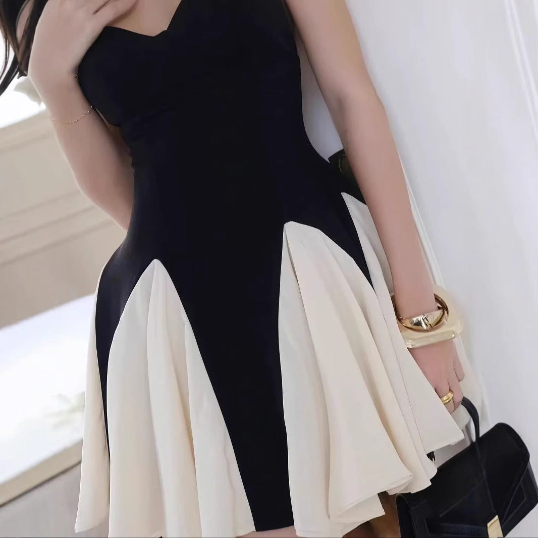 Robe d'été pour femmes avec un design contrastant éclatant Chic und Stil