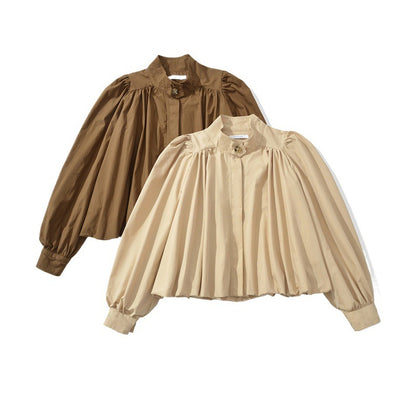 Blouse féminine à la mode avec des fronces élégantes et un col profond Chic und Stil