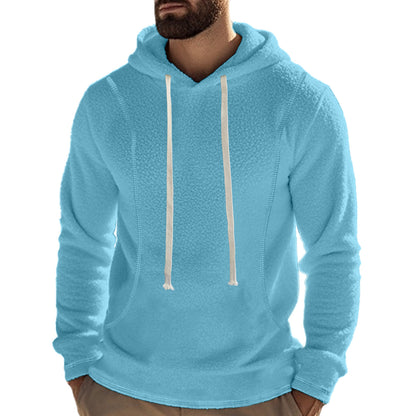 Homme pull à capuche en polaire confortable avec des éléments sportifs Chic und Stil