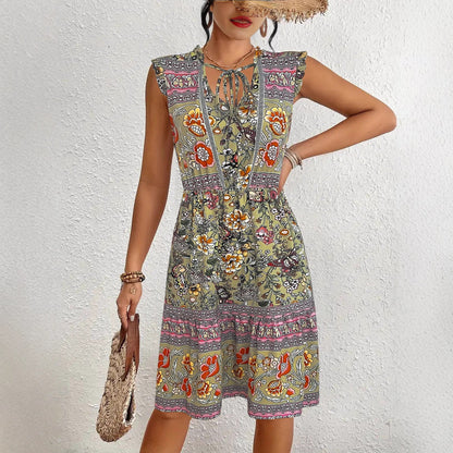 Robe midi d'été femme avec un motif floral ludique et une coupe décontractée Chic und Stil