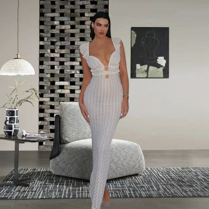 Robe maxi tricot pour dames avec décolleté en V profond et détails volants Chic und Stil