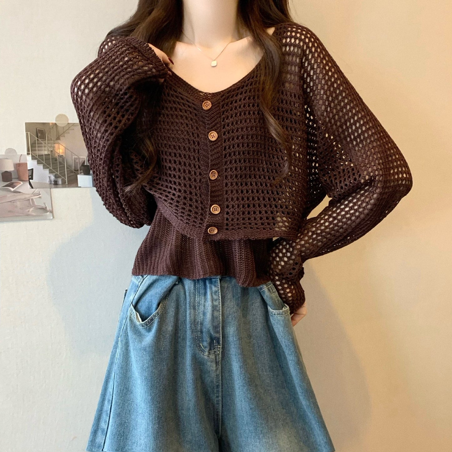 Dames cardigan décontracté en tricot avec motif en filet et fermeture à bouton Chic und Stil