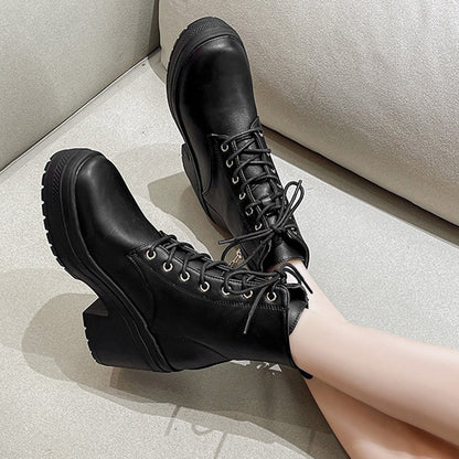 Bottes à plateforme féminines à construction lacable et profil robuste Chic und Stil