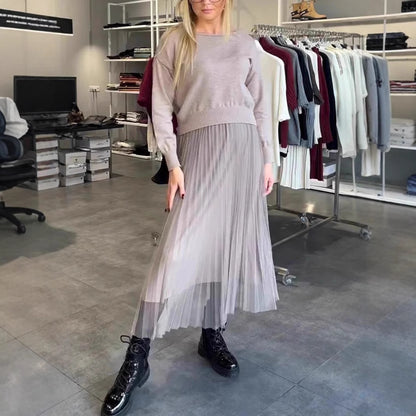 Dames Ensemble élégant jupe plissée et pull Chic und Stil