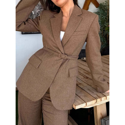 Women Elegant Blazer with Belt at the Waist and Practical Pockets Chic and Style