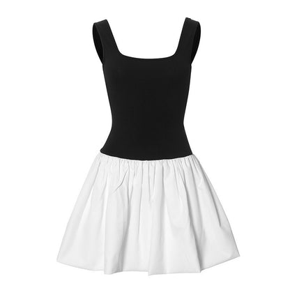Dames Élégant Robe à bretelles avec plis décoratifs et décolleté carré Chic und Stil