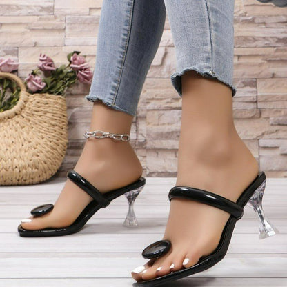 Sandales élégantes pour dames avec talon transparent et design à la mode Chic und Stil