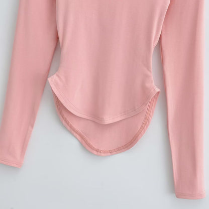 Chemise à manches longues pour femmes avec une coupe moderne et un ourlet arrondi Chic und Stil