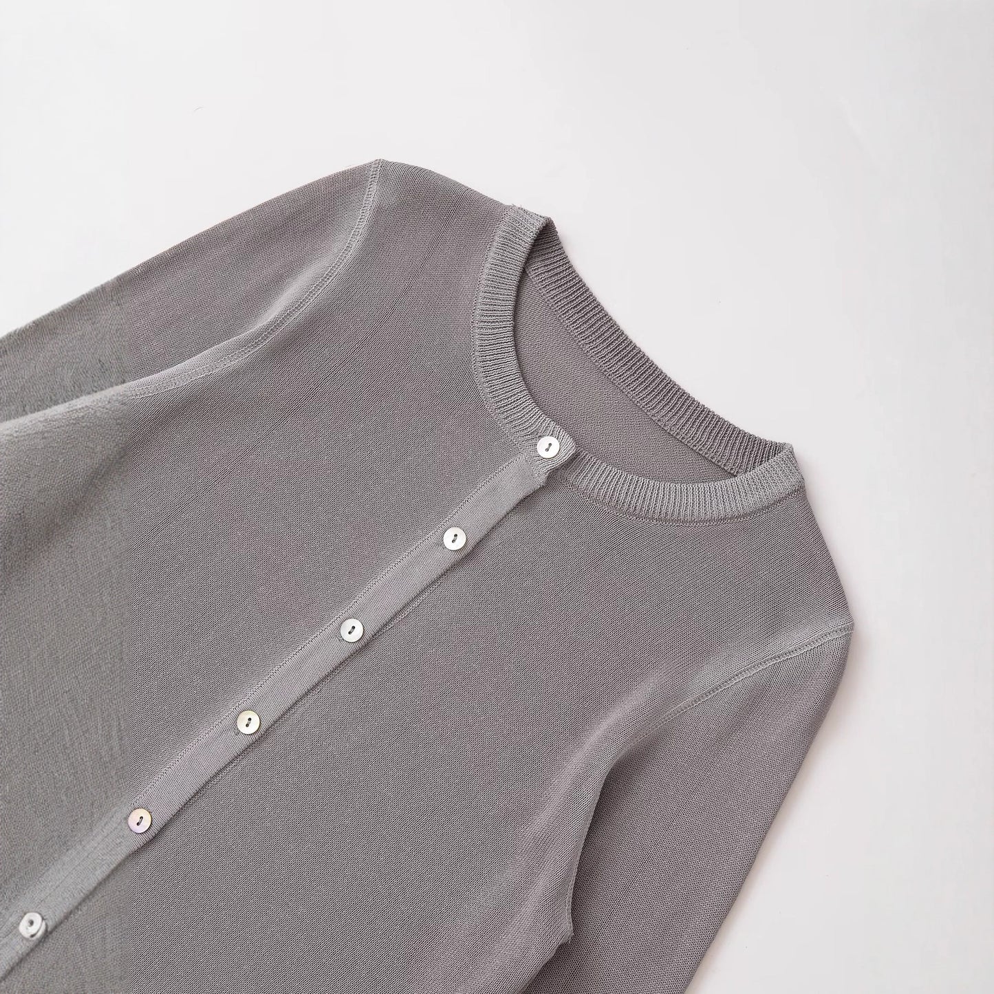 Dames Élégant gilet avec fine patte de boutonnage et encolure ronde Chic und Stil