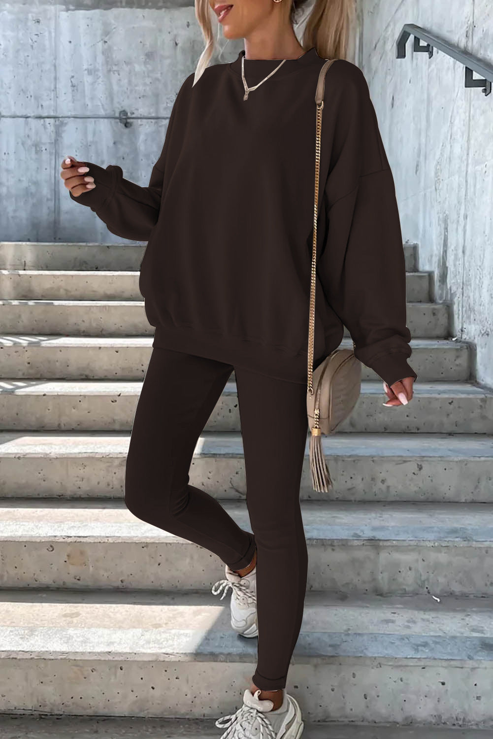Women's comfortable sport-loungewear with wide sleeves, chic and stylish