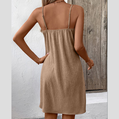 Robe sans manches pour femmes avec des fines côtes et décolleté en V Chic und Stil