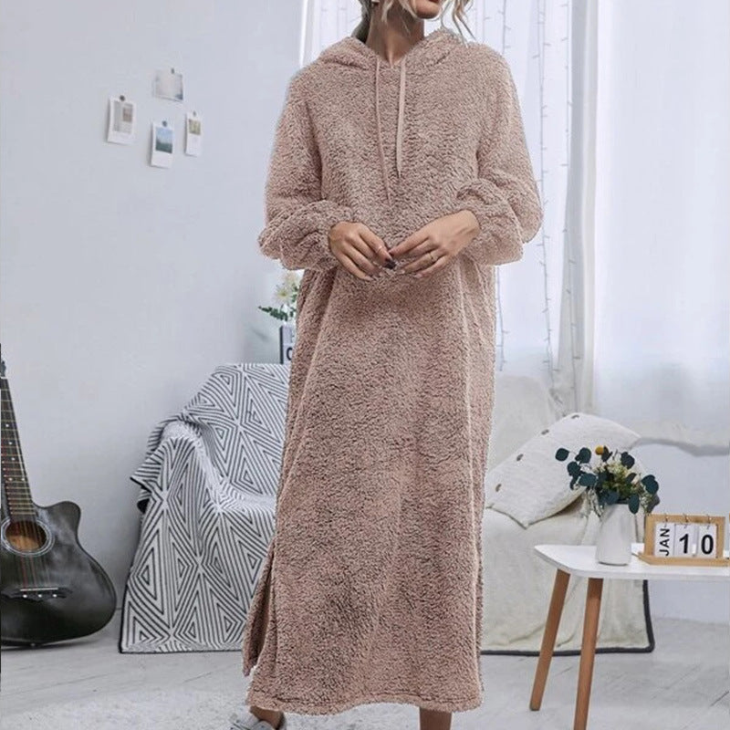 Femme Robe à capuche en polaire floue avec oreilles et fentes latérales Chic und Stil