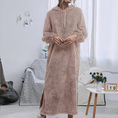 Femme Robe à capuche en polaire floue avec oreilles et fentes latérales Chic und Stil