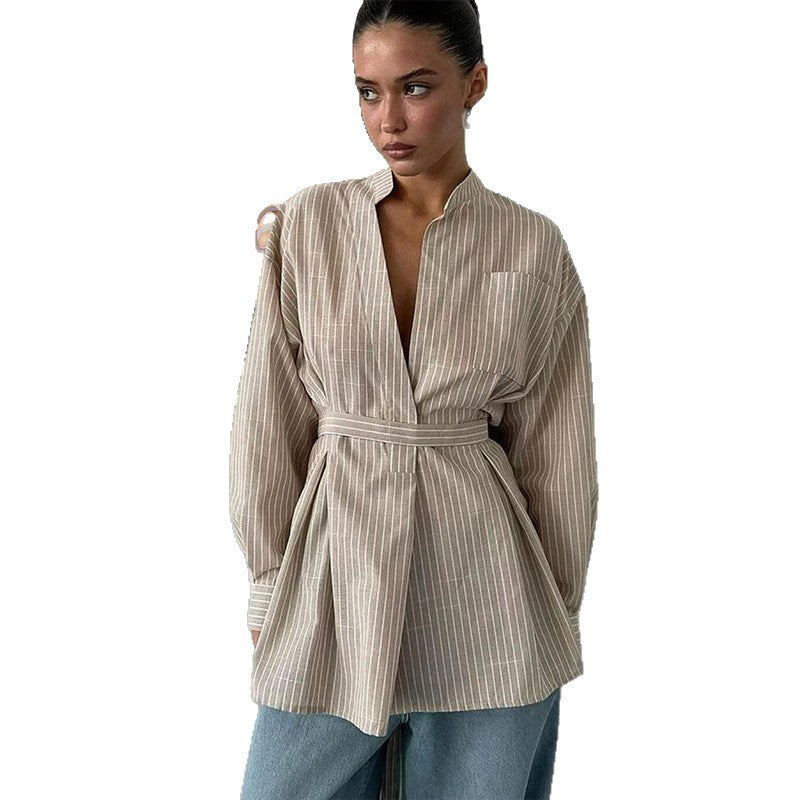 Dames blouse élégante avec coupe cintrée et ceinture Chic und Stil