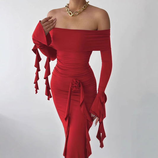 Mode Femme Élégante Robe Max longue Off-Shoulder avec Détails en Volants et Silhouette Ajustée Chic und Stil