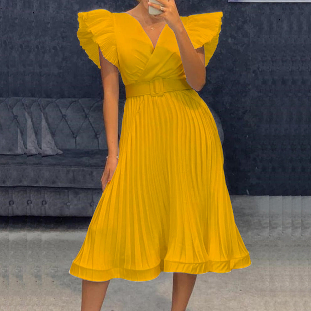 Robe portefeuille pour femmes avec des plis plissés élégants et une ceinture cintrée Chic und Stil