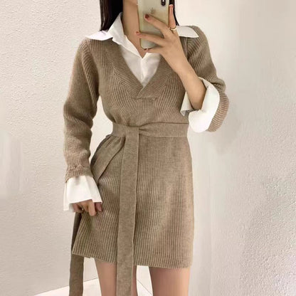 Robe en tricot élégante pour femmes avec ceinture cintrée et col original Chic und Stil