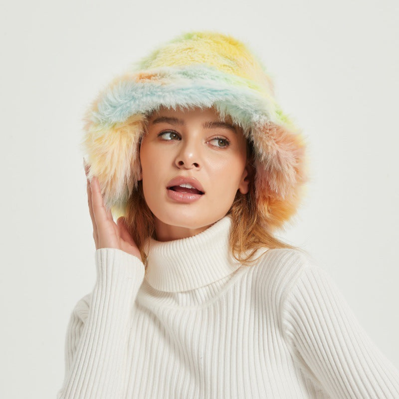Chapeau en fausse fourrure tendance pour femmes avec dégradé de couleurs Chic und Stil