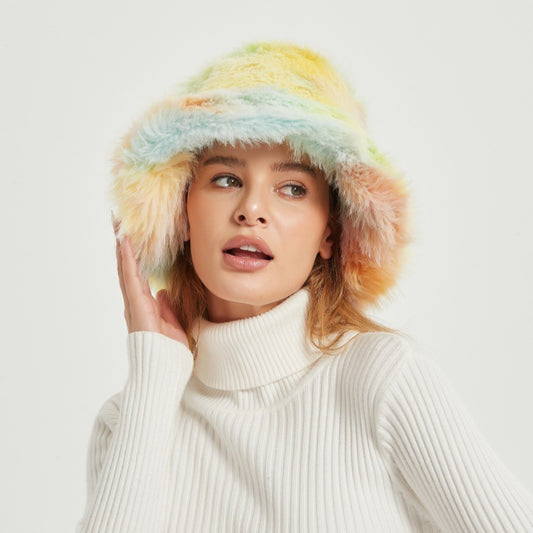 Chapeau en fausse fourrure tendance pour femmes avec dégradé de couleurs Chic und Stil