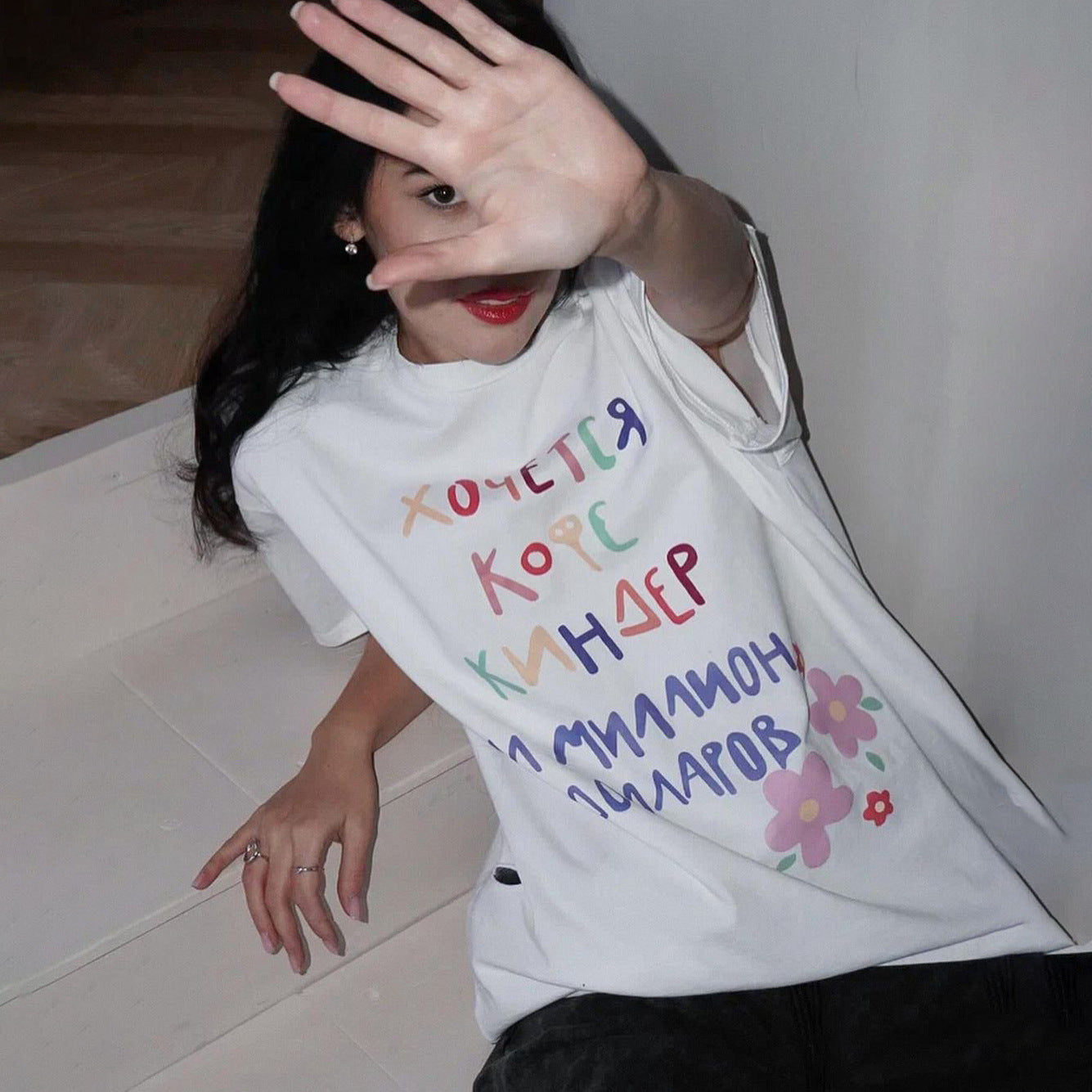 Robe T-shirt oversize pour femmes avec un design unique de déchirure graphique Chic und Stil