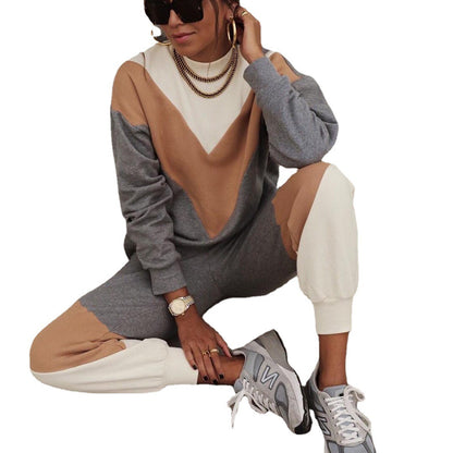 Sporty loungewear set for women with a colorful top and elastic pants Chic and Style