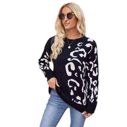 Animal print knitted sweater for women with a casual fit Chic und Stil