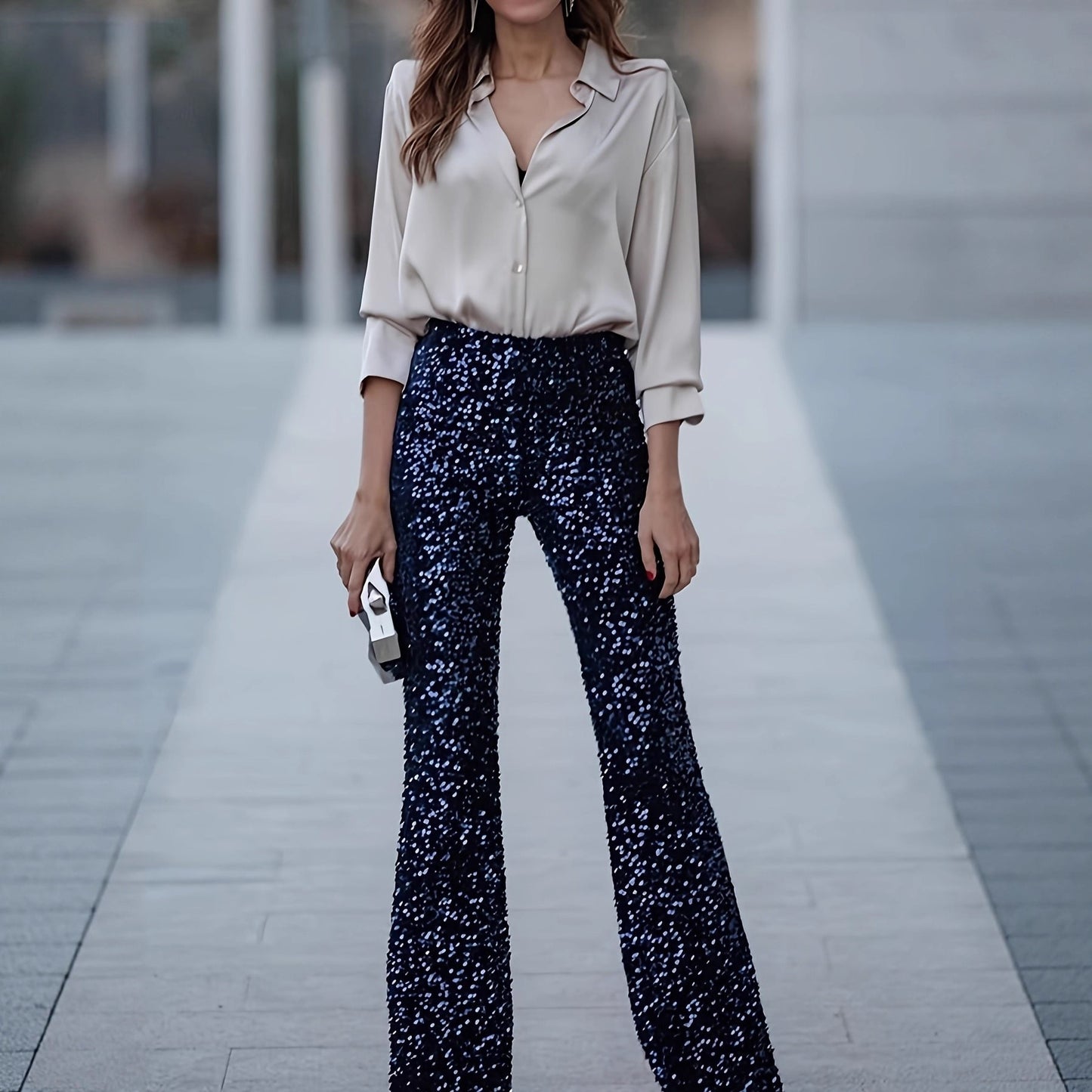 Dames blouse en soie élégante avec des détails de bouton minimalistes Chic und Stil