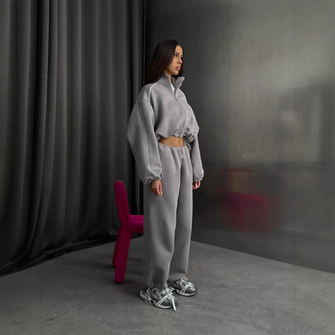 Oversized sweatshirt jacket for women with high collar and elastic pants Chic and Style