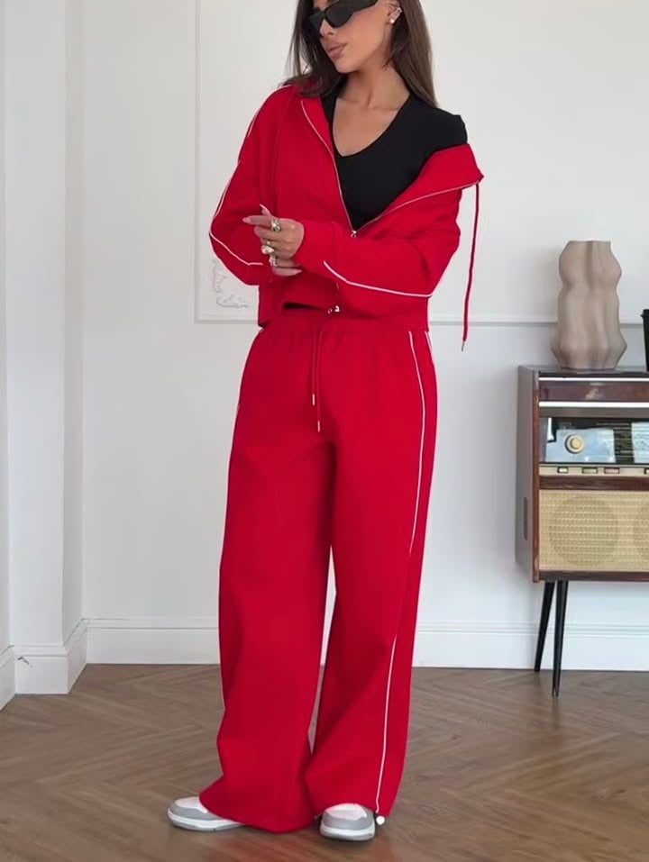 Women's comfortable hoodie and wide-leg sports pants with chic and stylish side accents