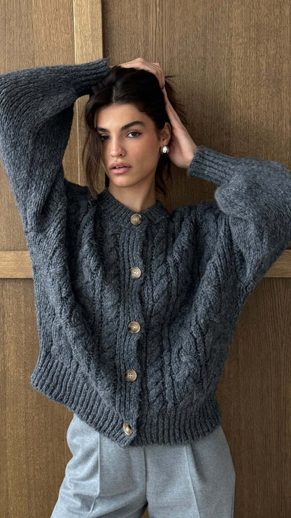 Dames gros tricot cardigan avec des détails de bouton élégants et des manches volumineuses Chic und Stil