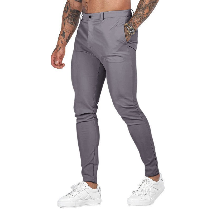 Chinos pour hommes en coupe slim-fit de Chic und Stil
