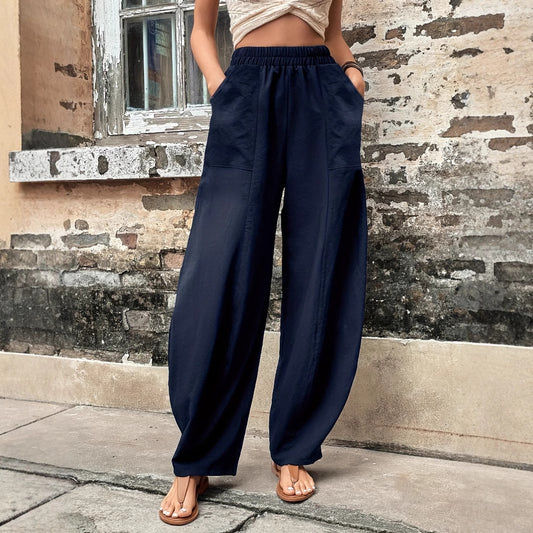 Wide beach pants for women with elastic waistband and practical pockets Chic und Stil