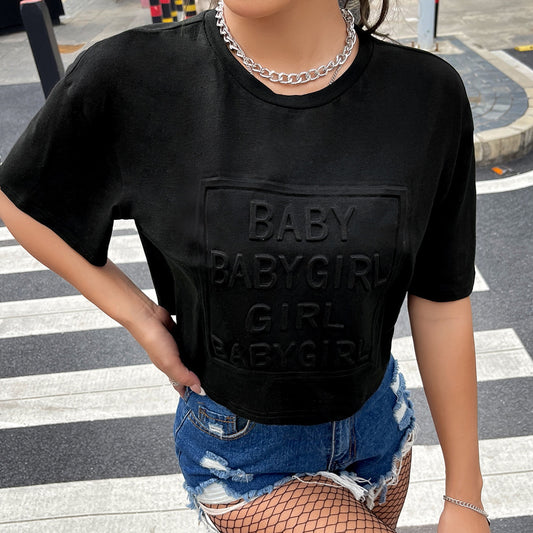 T-shirt crop pour femmes avec motif en relief Chic und Stil