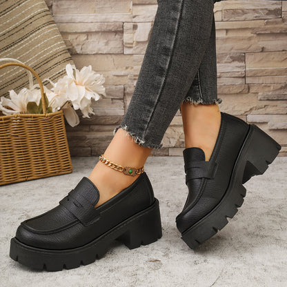 Chaussons à plateforme pour femmes avec semelle profilée antidérapante et design à la mode Chic und Stil