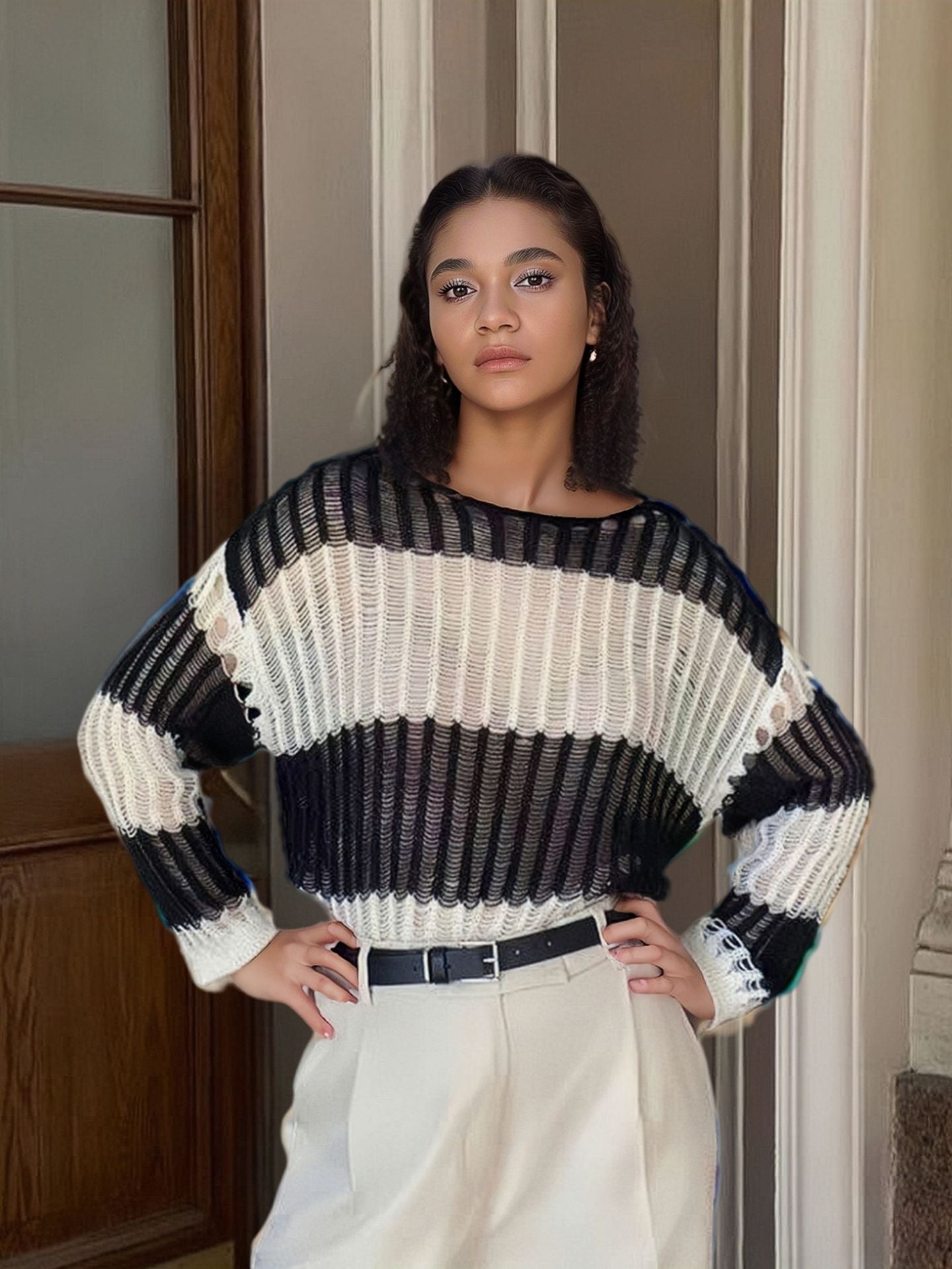 Thick knit sweater for ladies with a modern striped pattern Chic und Stil