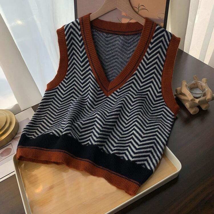 Pull en tricot pour femmes avec décolleté en V et motif zigzag moderne Chic und Stil