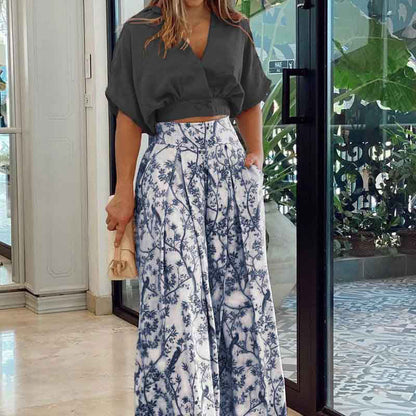 Dame haut cropped à la mode et pantalon large Chic und Stil