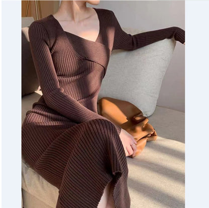 Robe tricot femme avec un élégant design Off-Shoulder et une fine structure côtelée Chic und Stil