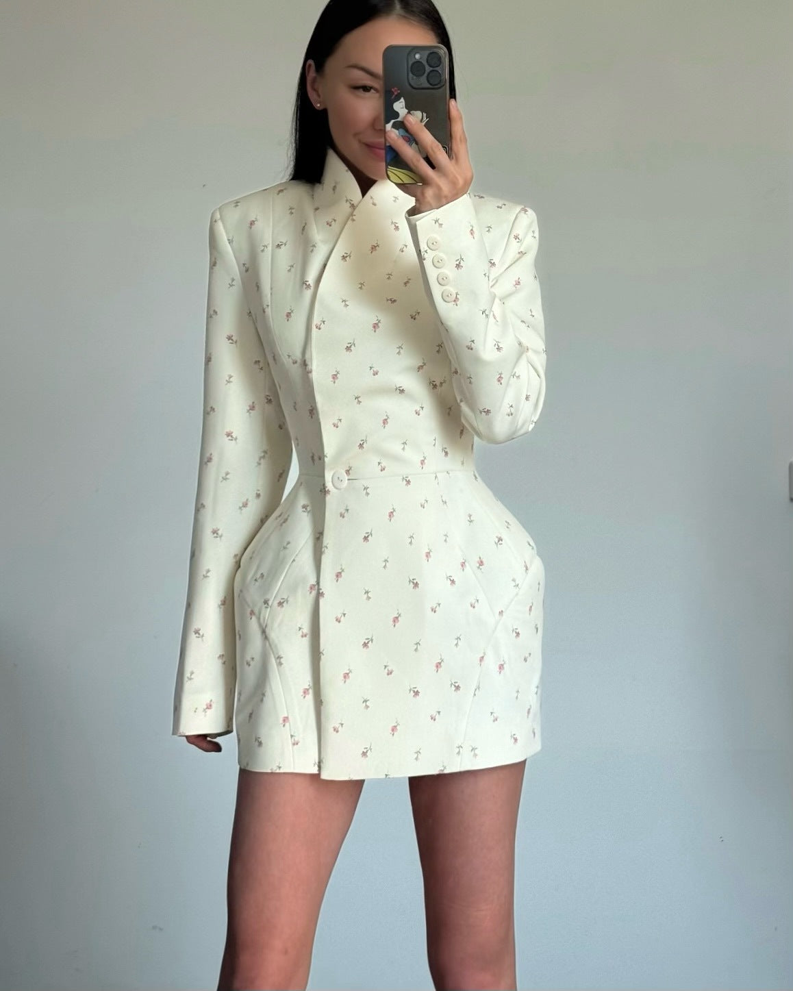 Robe blazer tendance pour femmes avec design floral et coupe cintrée Chic und Stil