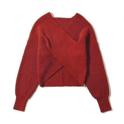 Pull-over d'enveloppé pour femmes en matériau tricoté fin avec une coupe moderne Chic und Stil