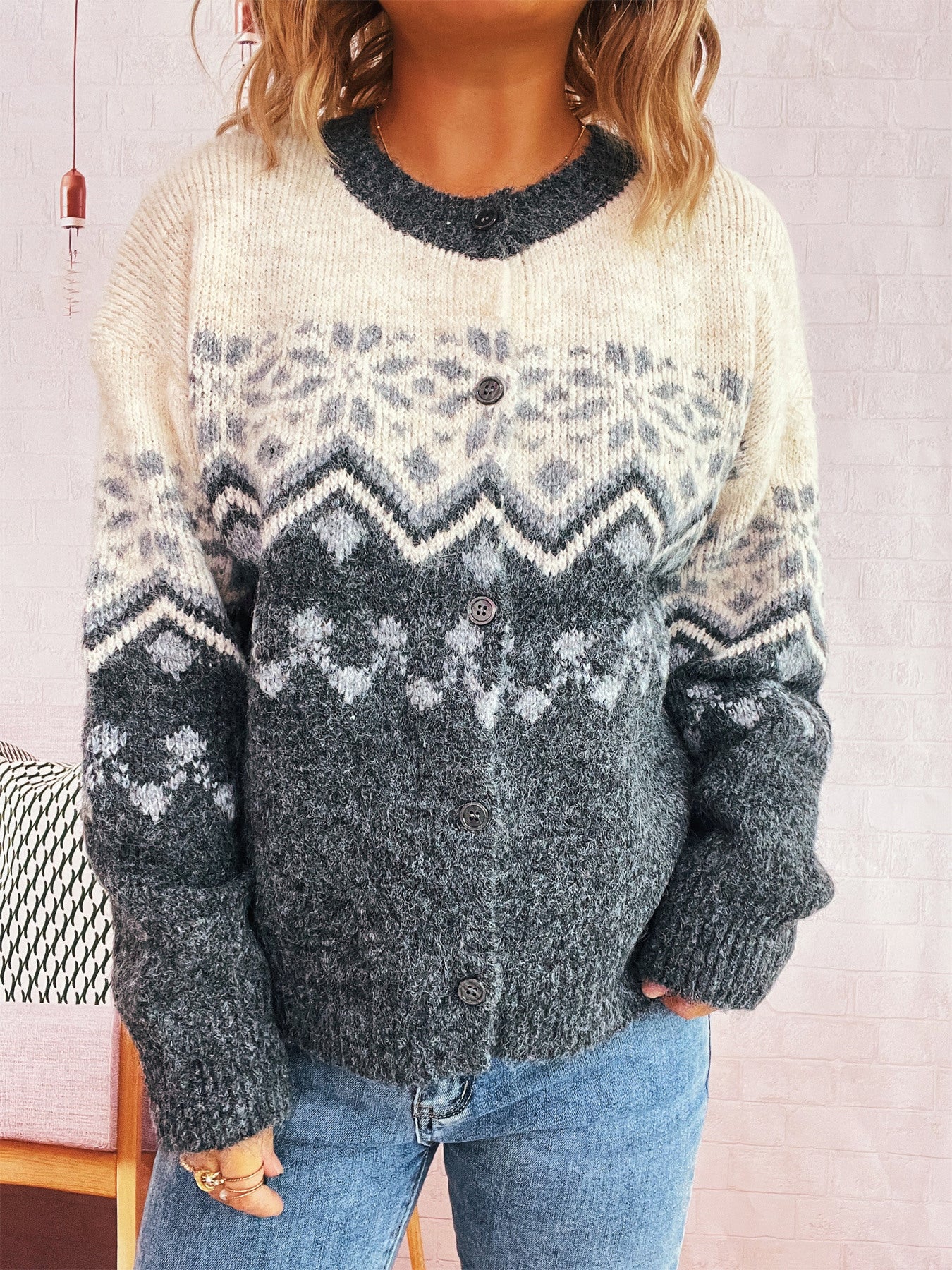 Dames pull-over en tricot doux avec un grand motif et un excellent finition Chic und Stil
