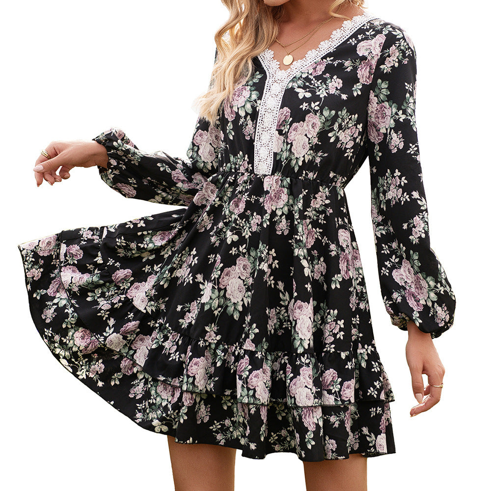 Robe mini femme avec imprimés floraux et détails de volants élégants Chic und Stil