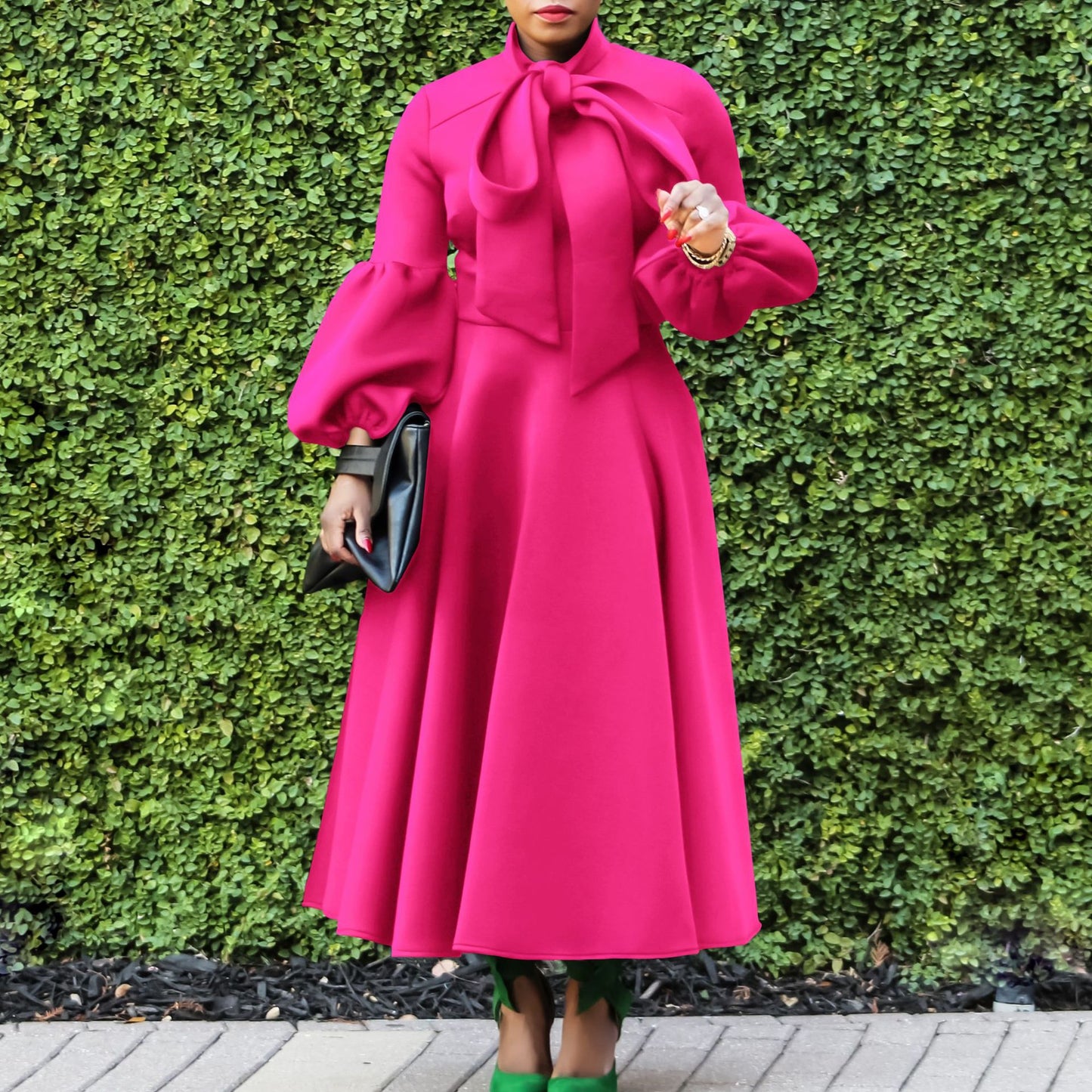 Robe midi pour dames avec col à nouer et manches volumineuses Chic und Stil