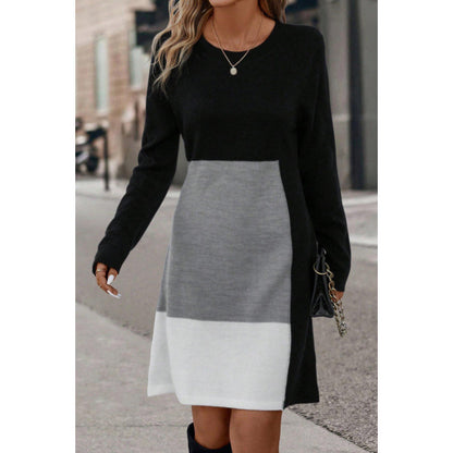 Robe en tricot pour femmes au design moderne en blocs de couleur Chic und Stil