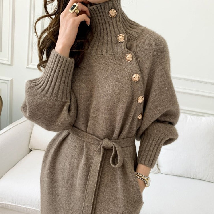Robe en tricot élégante pour femme avec col roulé à la mode et fermeture à boutons détaillée Chic und Stil