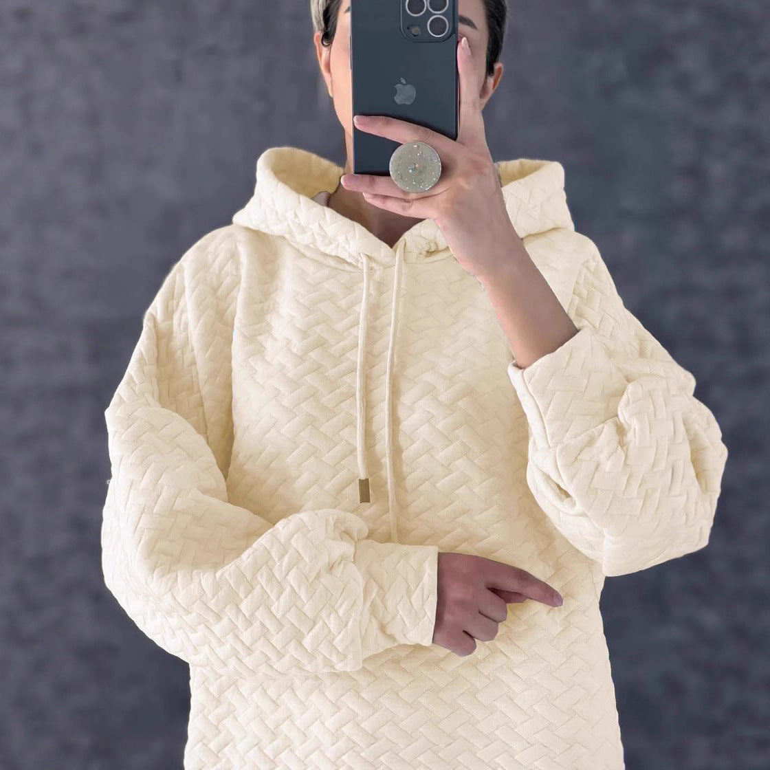 Robe sweat décontractée pour femmes avec capuche et fentes latérales Chic und Stil