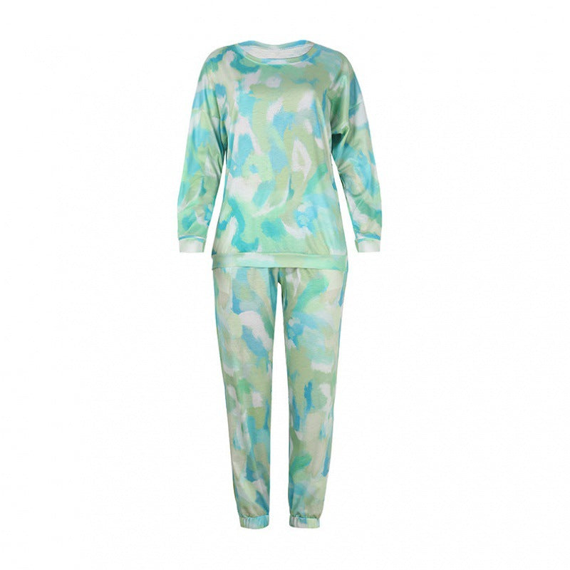 Women Comfortable Sweat Suit with Modern Batik Details Chic and Style