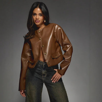 Dames cuir synthétique veste avec finition brillante et boutons décoratifs Chic und Stil